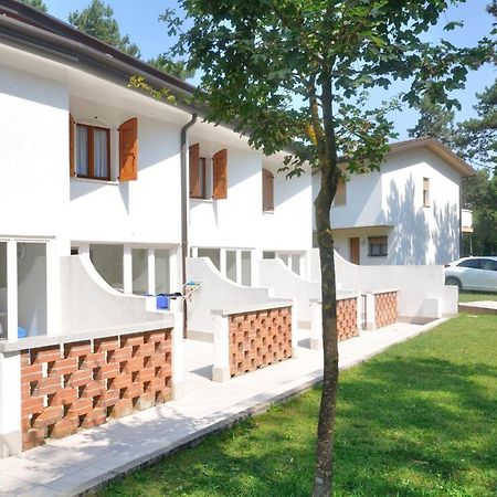 Villaggio Delfino Bibione Bagian luar foto