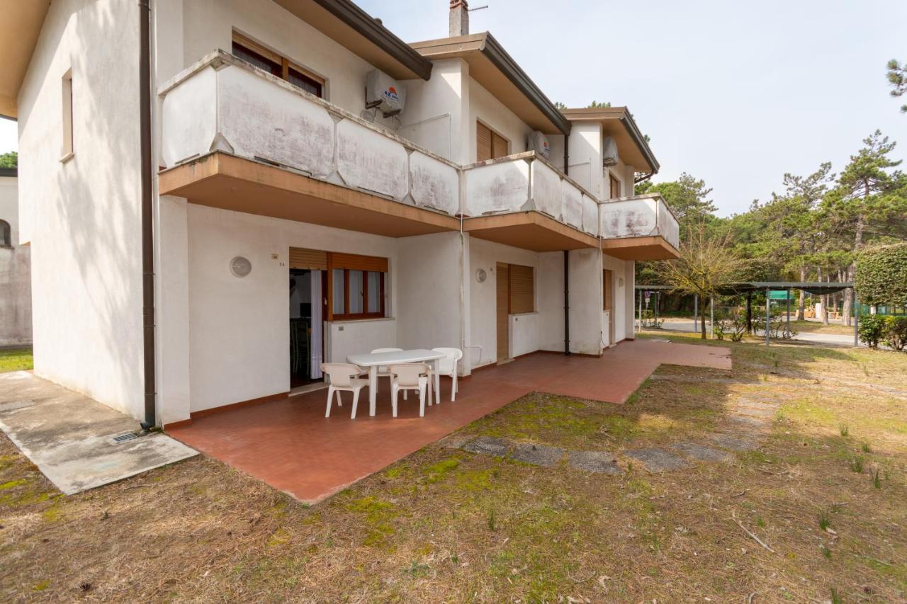 Villaggio Delfino Bibione Bagian luar foto