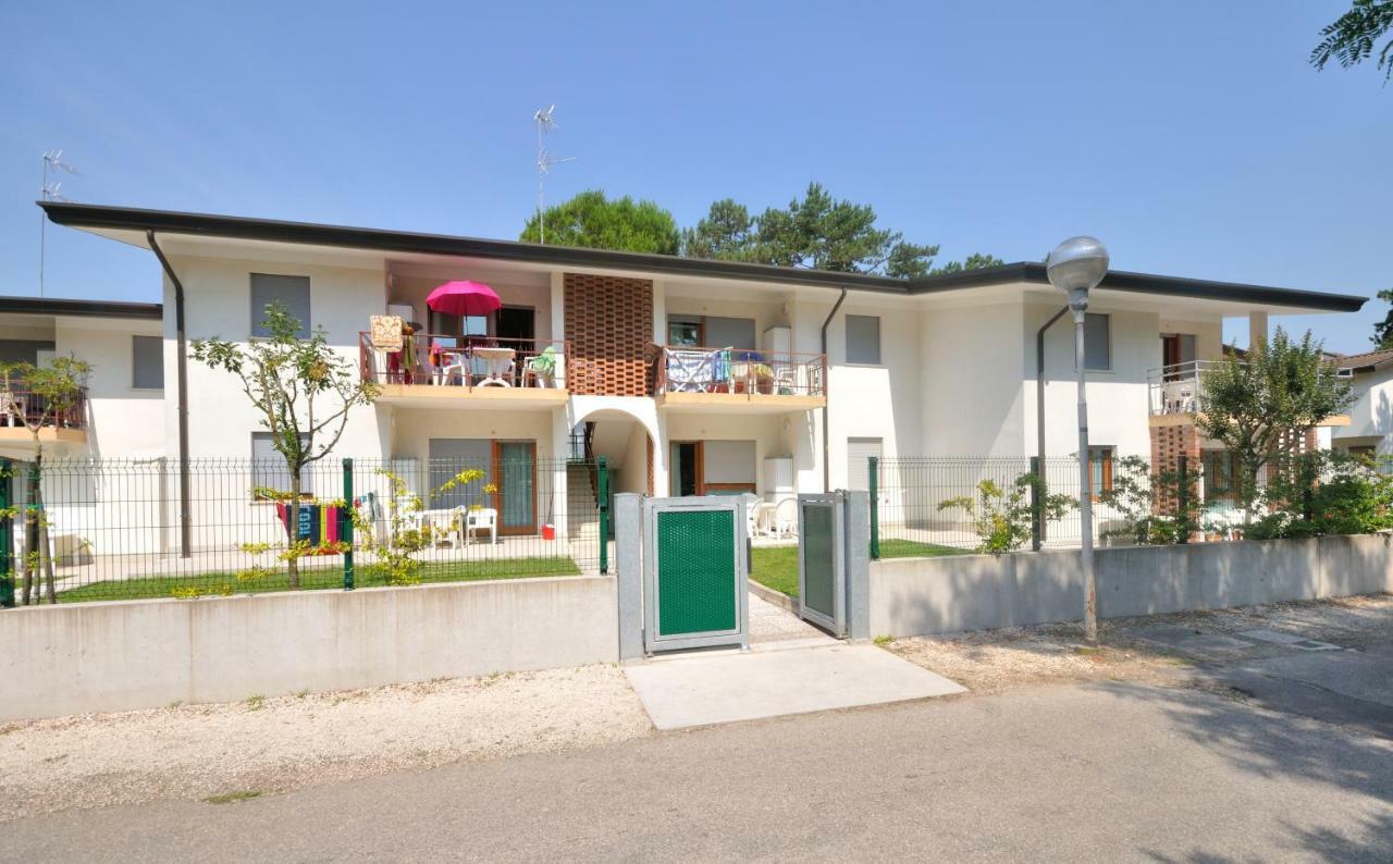 Villaggio Delfino Bibione Bagian luar foto